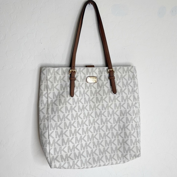 Michael Kors Jet Set Travel Large Tote Signature Logo Vanilla - Picture 2 of 10